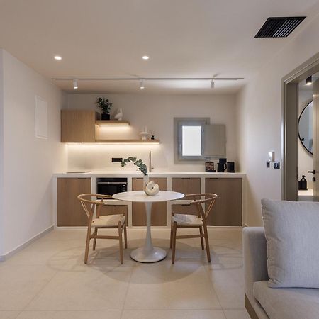 Morfes Luxury Suites By Caldera Houses فِروستيفاني المظهر الخارجي الصورة